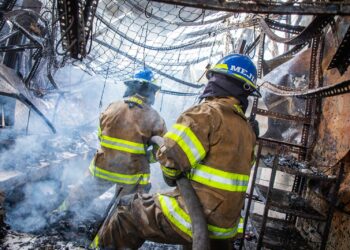 90 puestos quemados tras incendio en el Mercado Central