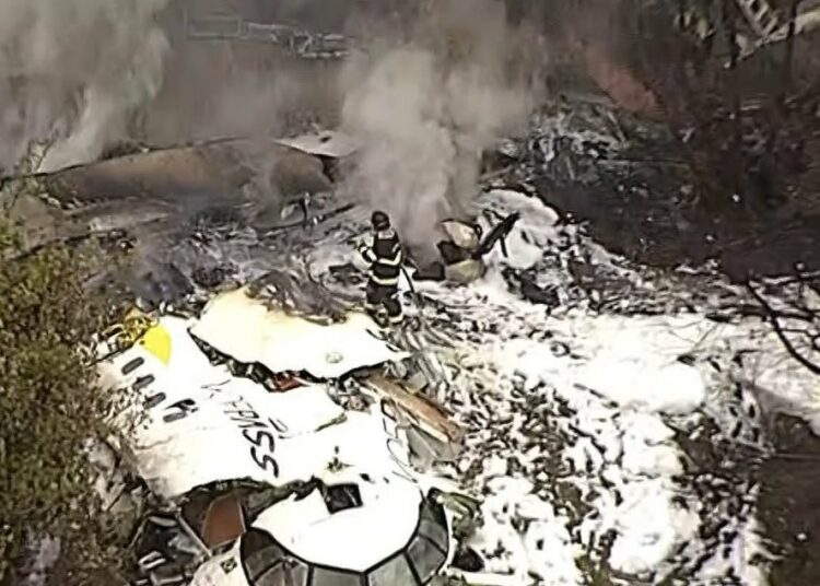 Recuperaron 21 cuerpos del accidente aéreo que dejó 62 muertos en Brasil