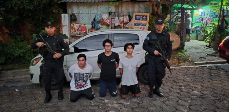 Este jueves se realiza audiencia en contra de jóvenes que golpearon a una comerciante en el Puerto de La Libertad