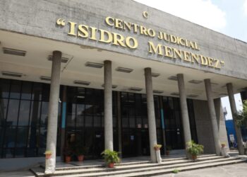 Mujeres prometían pagar $5 a personas por dar «me gusta» a videos en internet, pero todo era una estafa