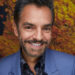 Eugenio Derbez sufre picaduras durante un recorrido por el bosque