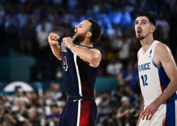 Estados Unidos somete a Francia y se cuelga el oro