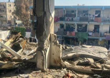 Ataque israelí deja al menos 15 muertos en una escuela en Gaza