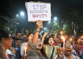 Indignación en India: siguen las protestas por el asesinato y violación de una médica