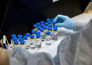 Crean fármaco contra COVID con ‘células asesinas’ sintéticas