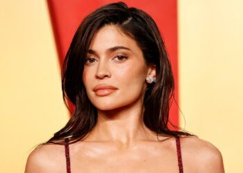 Kylie Jenner sufrió depresión posparto por un año tras su primer embarazo adolescente