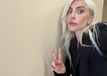 Lady Gaga cambia de look y divide a sus fans
