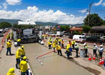 Inicia pavimentación con concreto hidráulico desde el Poliedro hacia el desvío de San Juan Opico