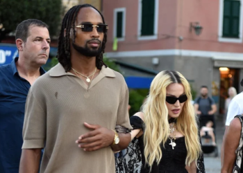 Madonna reaparece en público con su pareja 37 años menor que ella