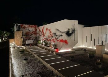 Activistas climáticos irrumpen en la mansión de Messi en Ibiza y la vandalizan