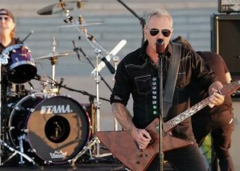 Muere un fan de Metallica durante un concierto y la banda le rinde homenaje