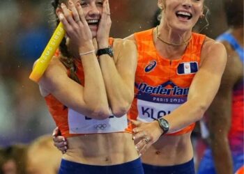 (VIDEO) Remontada de Países Bajos para llevarse el oro en los 4×400 relevos mixto de París 2024