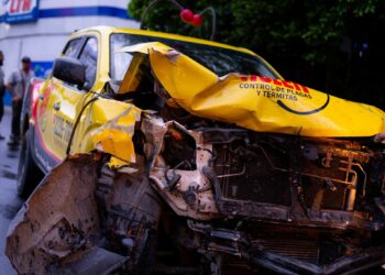 Dos fallecidos y varios lesionados en accidente de tránsito sobre la 49 avenida sur