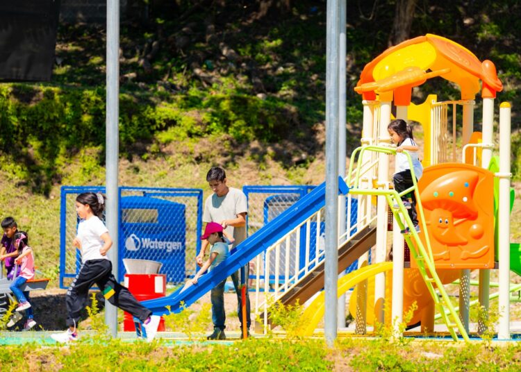 Ministro de Seguridad inaugura parque en colonia Popotlán 2, en una zona que fue controlada por las pandillas