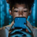 Impacto negativo de las redes sociales en niños y adolescentes