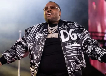 Sean Kingston y su madre se declaran inocentes de fraude