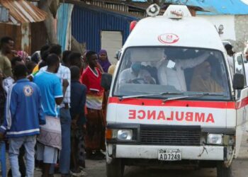 Atentado deja al menos 32 muertos en playa de Somalia