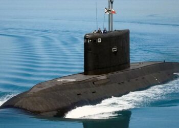 Ucrania hunde un submarino ruso en Crimea