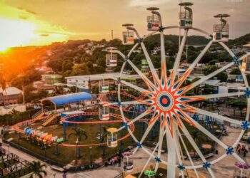 Sunset Park, en el Puerto La Libertad, es uno de los sitios preferidos para turistas en vacaciones agostinas