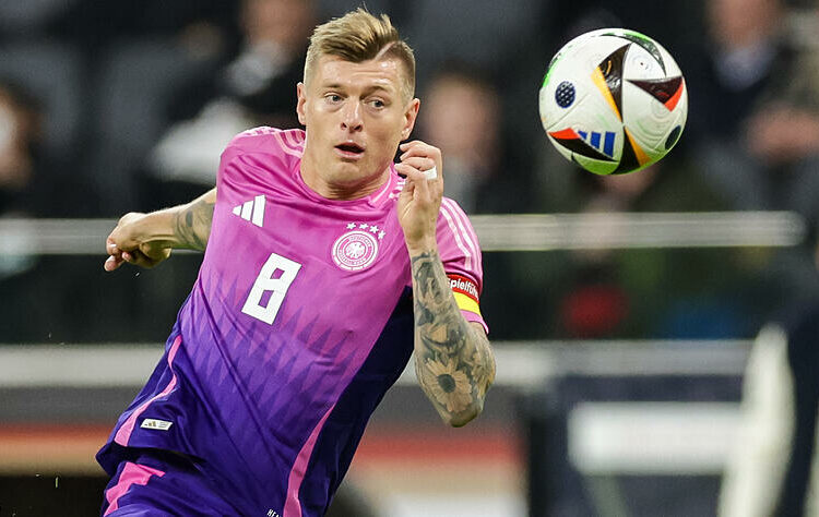 Toni Kroos, elegido mejor futbolista del año en Alemania