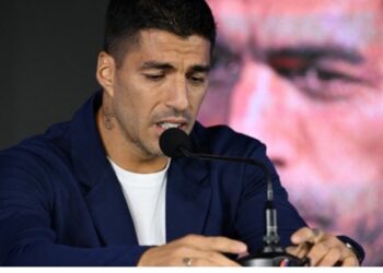 Luis Suárez anunció su retiro de la selección uruguaya