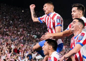 Paraguay da la sorpresa y derrota a Brasil