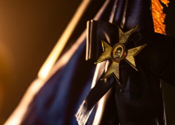 Fuerza Armada recibe la Cruz de Oro Francisco Morazán por su defensa a los valores democráticos