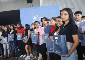 Dirección de Integración planea entregar 6 mil nuevas becas