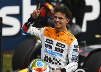 Norris (McLaren) gana el GP de Singapur y aprieta la lucha por el título
