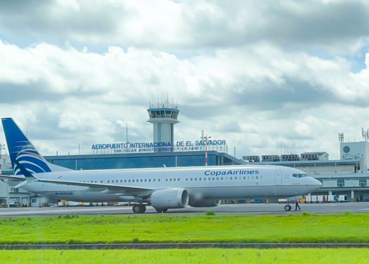 Más de 3.8 millones de pasajeros han sido atendidos en el aeropuerto de El Salvador en lo que va del año