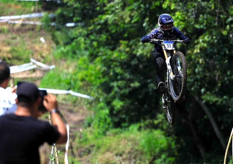 Mariana Salazar, una ciclista de plata en el Panamericano de Downhill