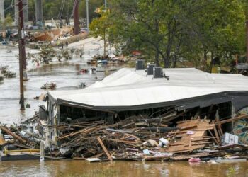 Elevan a 93 el número de muertos en Estados Unidos tras el devastador paso del huracán Helene