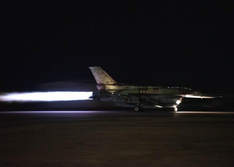 Israel realizó un ataque nocturno contra decenas de objetivos de Hezbolá en el Líbano