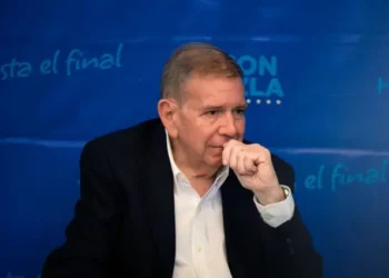 Edmundo González dice que lo obligaron a firmar documento que aceptaba la victoria de Maduro