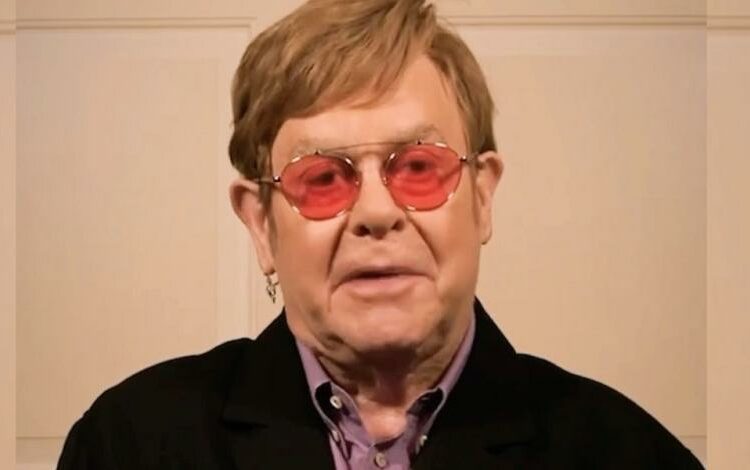 Elton John pierde la vista de un ojo tras luchar contra una ‘grave infección’