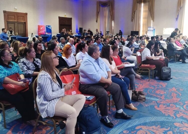 CAMARASAL ve «positivo» anuncio del presidente Bukele sobre presupuesto financiado