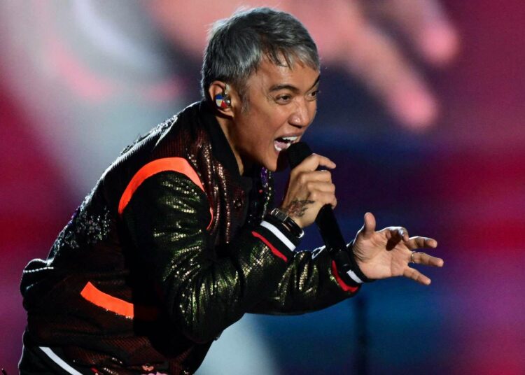 Arnel Pineda rompió su silencio sobre el ultimátum para abandonar la banda Journey