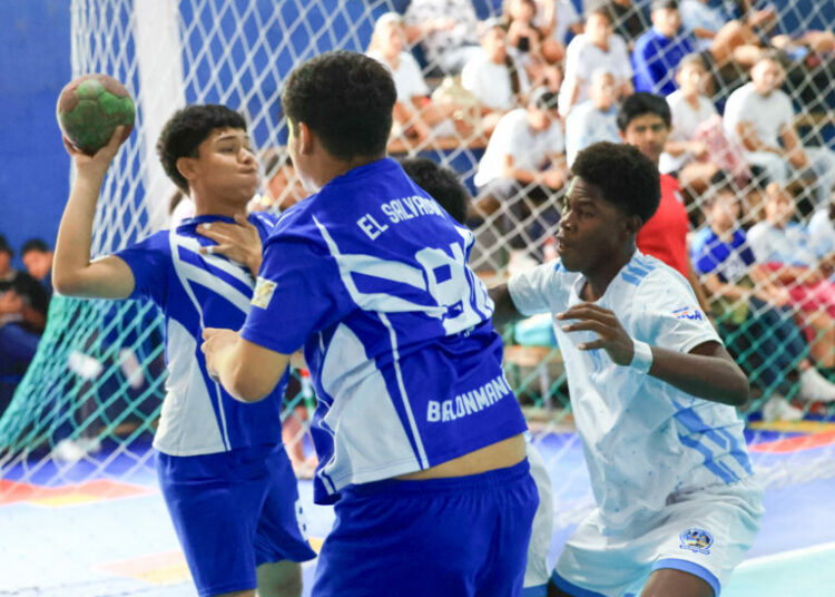Las selecciones salvadoreñas de balonmano midieron fuerza ante Honduras