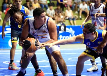 Lobos lidera invicto la LMB