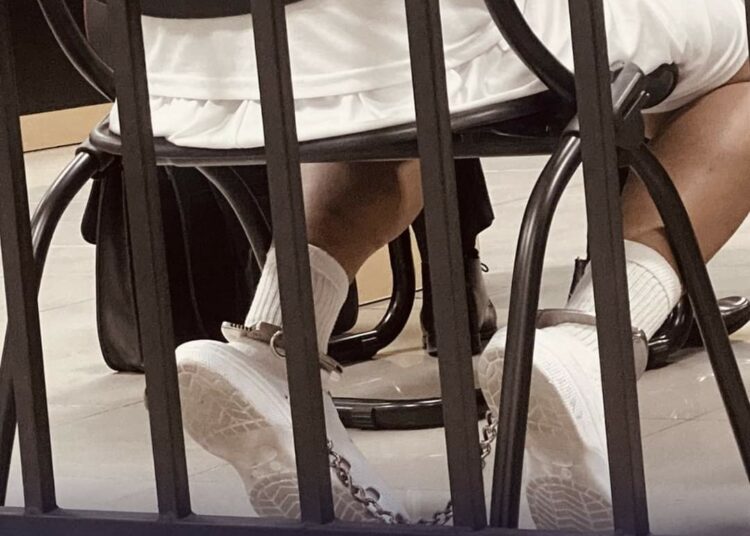 Abusó de sus dos hijastras, ahora pagará con el resto de su vida en prisión