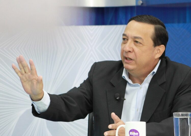 Analista y exasesor de Arena respalda eficacia del Régimen de Excepción