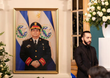 Presidente Bukele envía un mensaje hasta el cielo al Director Arriaza Chicas