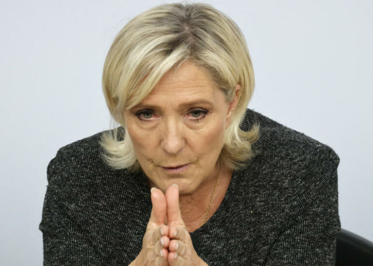 La líder ultraderechista francesa, Marine Le Pen en el banquillo por malversación de fondos europeos