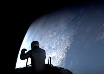 Arranca la primera caminata espacial privada de la historia