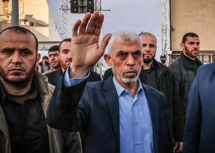 Israel ofreció al líder de Hamas un salvoconducto para salir de Gaza a cambio de la liberación de los rehenes