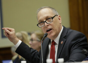 Congresista estadounidense destaca logros en El Salvador en su lucha contra las pandillas