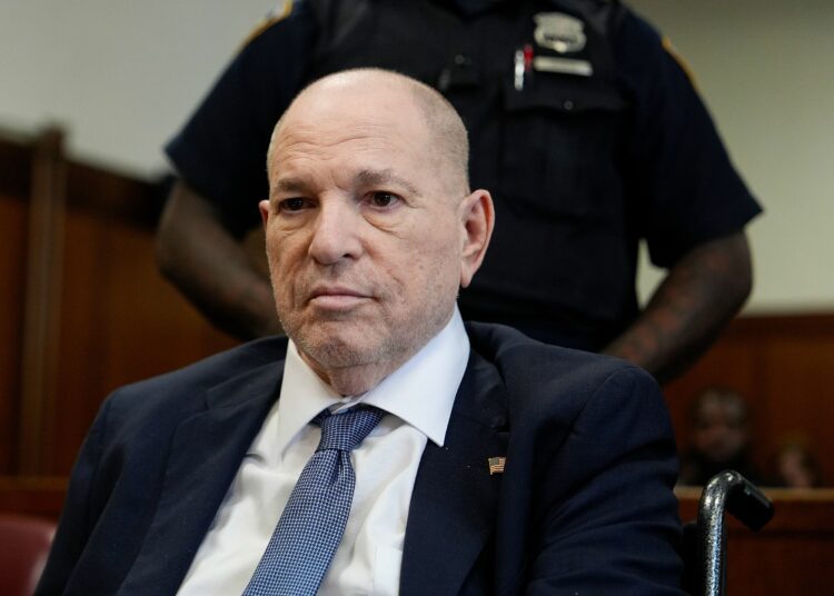 La fiscalía del Reino Unido retiró los cargos contra Harvey Weinstein