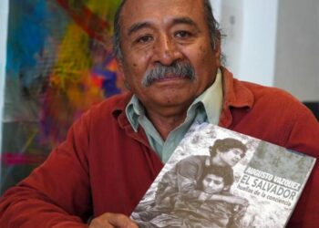 Fallece en México reconocido fotógrafo Augusto Vásquez, quien retrató el conflicto armado salvadoreño