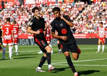 Barcelona consigue su quinto triunfo al hilo tras baile al Girona