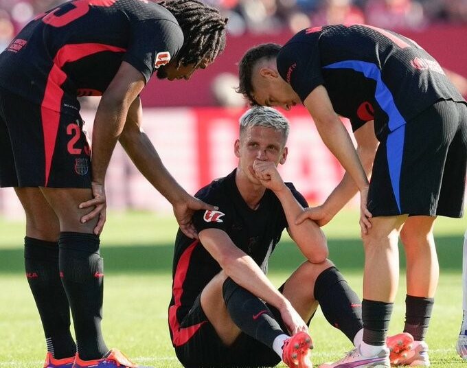 El jugador del Barcelona, Dani Olmo estará entre cuatro y cinco semanas de baja